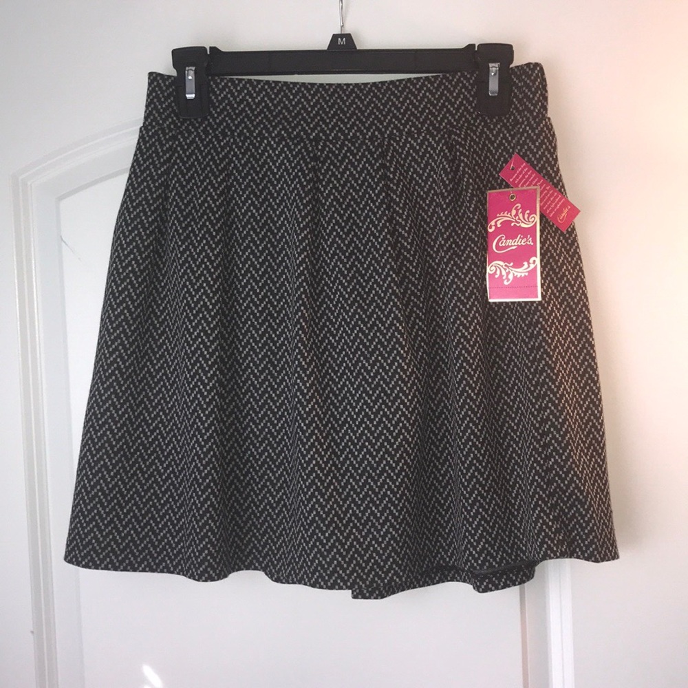 Candie’s Black and Grey Skirt
